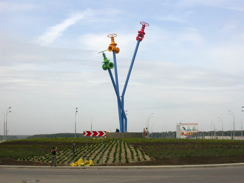 Памятник водопроводу в Митищах 