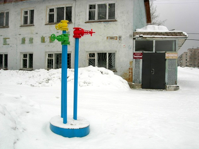 Памятник водопроводу в Омутнинске